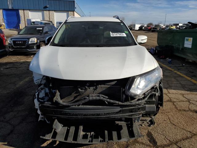 KNMAT2MVXHP524725 - 2017 NISSAN ROGUE S WHITE photo 5