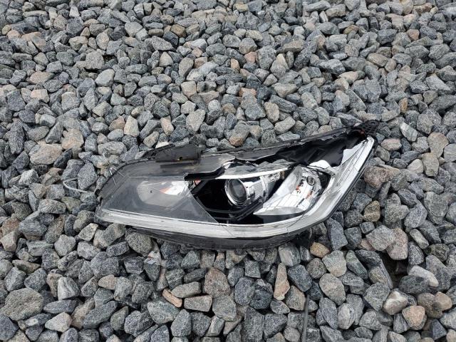 1HGCR2F8XGA195798 - 2016 HONDA ACCORD EXL WHITE photo 12