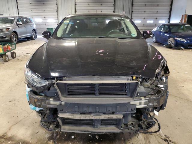 3FA6P0H72HR205375 - 2017 FORD FUSION SE BLACK photo 5