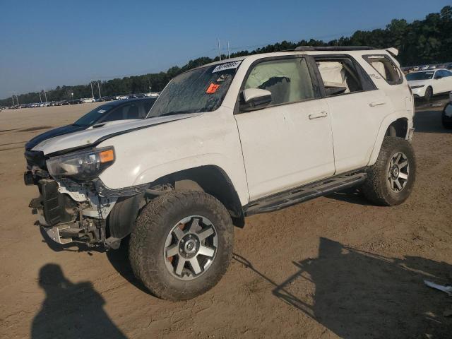 2019 TOYOTA 4RUNNER SR5/SR5 PREMIUM, 