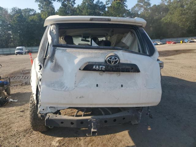 JTEBU5JR8K5717576 - 2019 TOYOTA 4RUNNER SR5/SR5 PREMIUM Weiß Foto 6