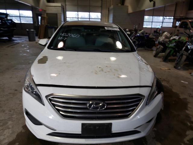 5NPE24AF9HH563198 - 2017 HYUNDAI SONATA SE WHITE photo 5