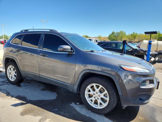 1C4PJMCS0GW280218 - 2016 JEEP CHEROKEE LATITUDE GRAY photo 4
