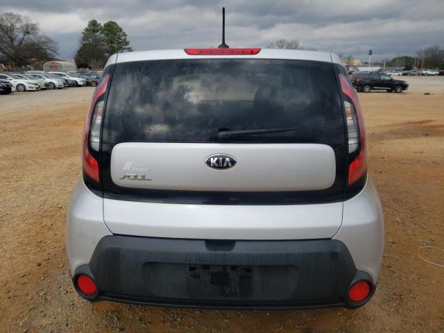 KNDJN2A27G7827934 - 2016 KIA SOUL SILVER photo 6