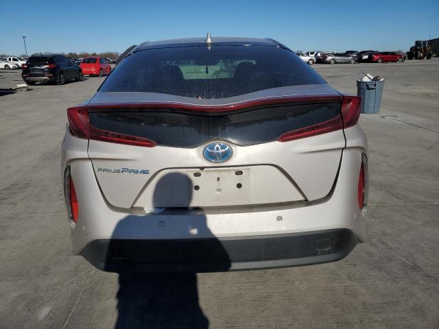 JTDKARFP0J3092497 - 2018 TOYOTA PRIUS PRIM SILVER photo 6