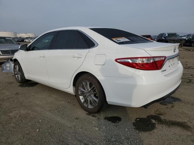 4T1BF1FK3HU733410 - 2017 TOYOTA CAMRY LE WHITE photo 2