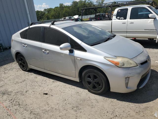 JTDKN3DU7D5569106 - 2013 TOYOTA PRIUS 银色 照片 4