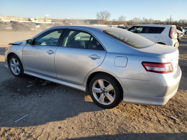 4T1BF3EK4AU086714 - 2010 TOYOTA CAMRY BASE SILVER photo 2