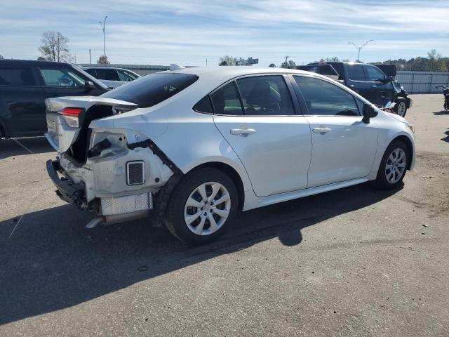 JTDEPMAE9N3026444 - 2022 TOYOTA COROLLA LE WHITE photo 3