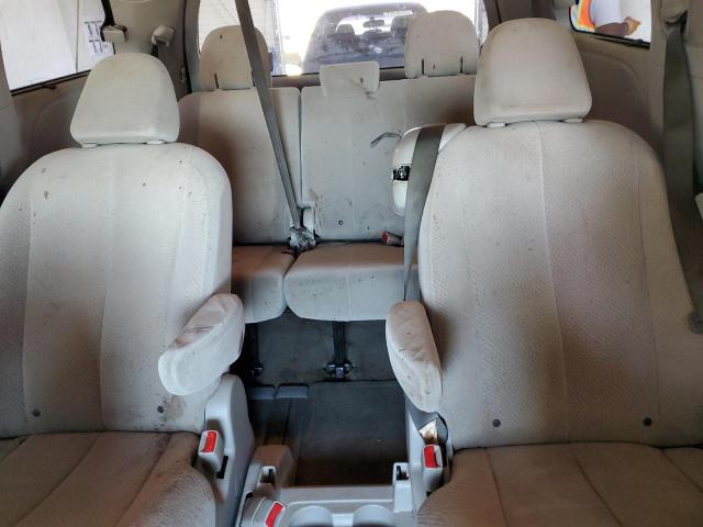5TDKK3DC9CS199575 - 2012 TOYOTA SIENNA LE 灰色 照片 10