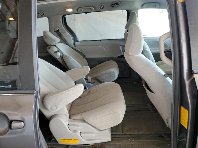 5TDKK3DC9CS199575 - 2012 TOYOTA SIENNA LE 灰色 照片 11