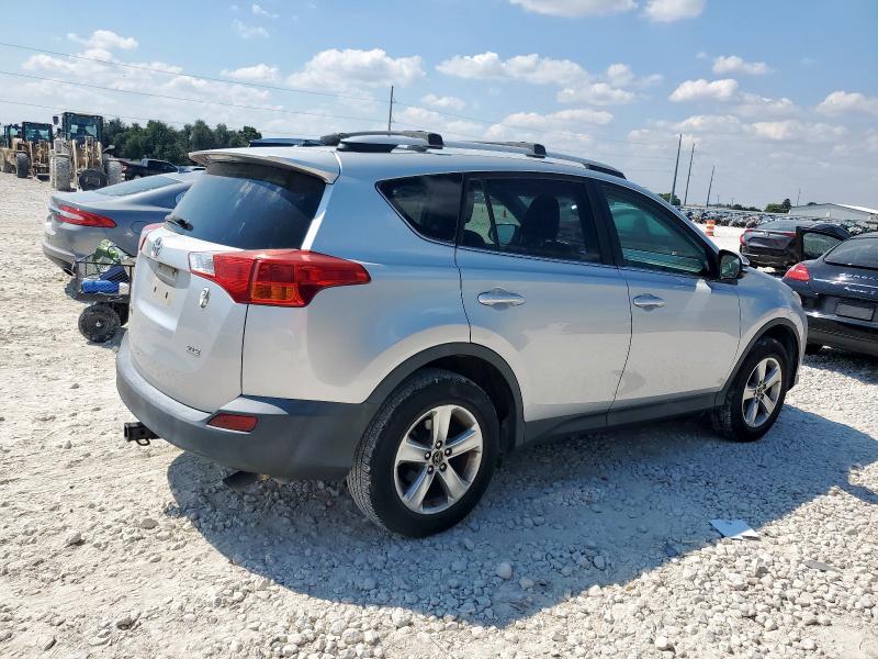 2T3WFREVXFW180836 - 2015 TOYOTA RAV4 XLE SILVER photo 3