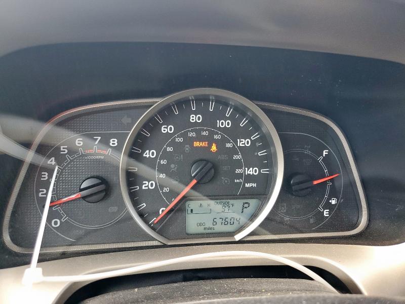 2T3WFREVXFW180836 - 2015 TOYOTA RAV4 XLE SILVER photo 9