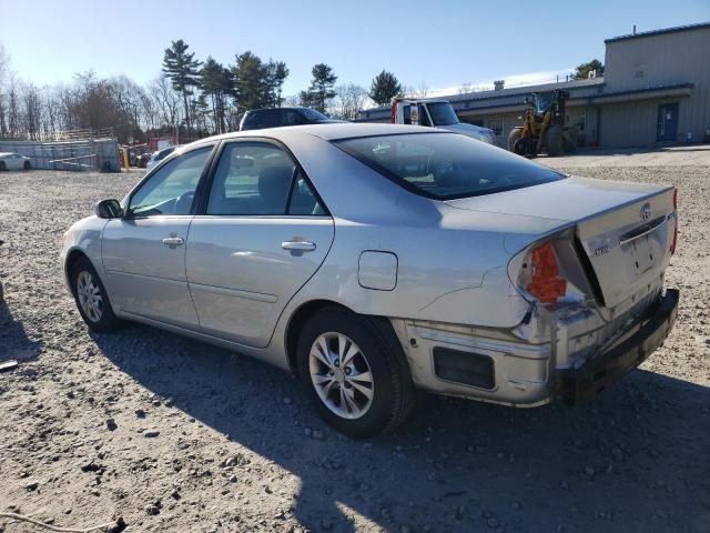 4T1BF32K44U577714 - 2004 TOYOTA CAMRY LE SILVER photo 2