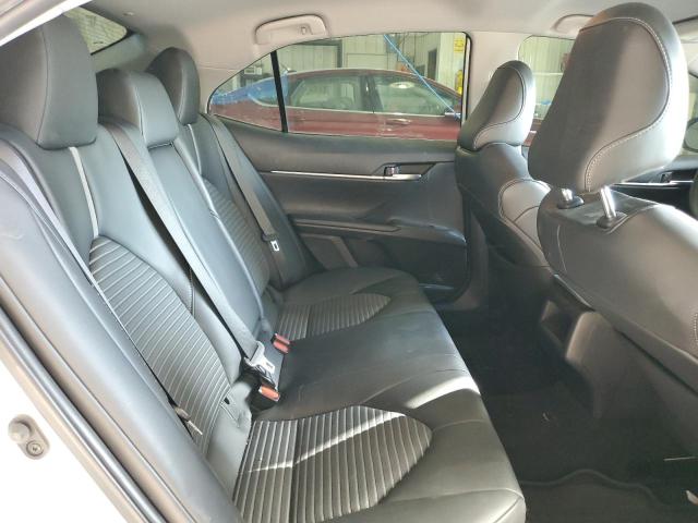 4T1G11AK9NU636378 - 2022 TOYOTA CAMRY SE WHITE photo 10