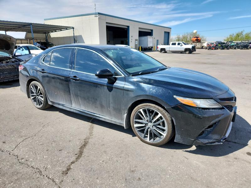4T1B61HK2KU749490 - 2019 TOYOTA CAMRY XSE Սև լուսանկար 4