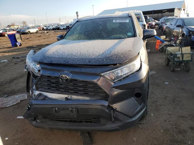 JTMP1RFV9LD530337 - 2020 TOYOTA RAV4 XLE GRAY photo 5