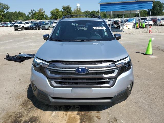 JF2SLDDC4SH483252 - 2025 SUBARU FORESTER PREMIUM Silber Foto 5