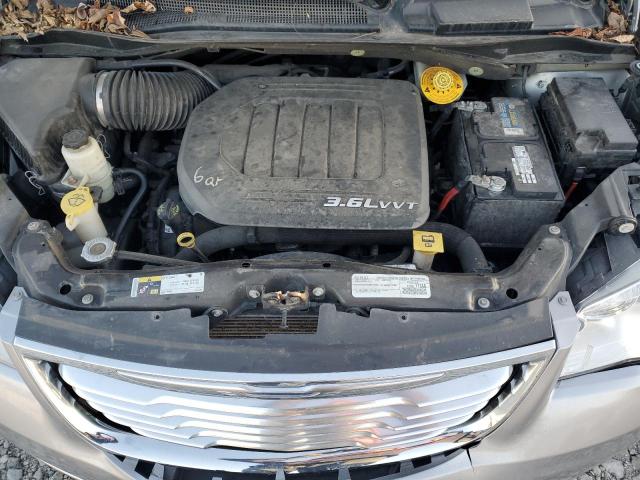 2C4RC1CG7FR742102 - 2015 CHRYSLER TOWN & COU TOURING L SILVER photo 12