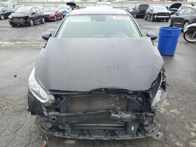 3KPF24AD0KE107105 - 2019 KIA FORTE FE أسود صورة 5