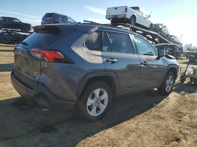 2T3P1RFV3MW147689 - 2021 TOYOTA RAV4 XLE GRAY photo 3