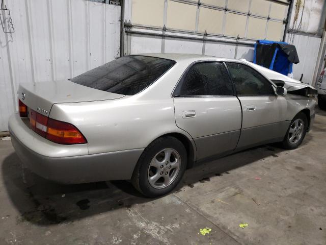 JT8BF28G6W5051453 - 1998 LEXUS ES 300 SILVER photo 3