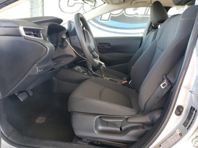 5YFEPMAE5NP273693 - 2022 TOYOTA COROLLA LE SILVER photo 7
