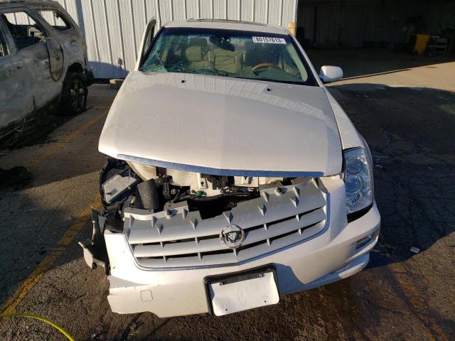 1G6DW677260117970 - 2006 CADILLAC STS WHITE photo 5