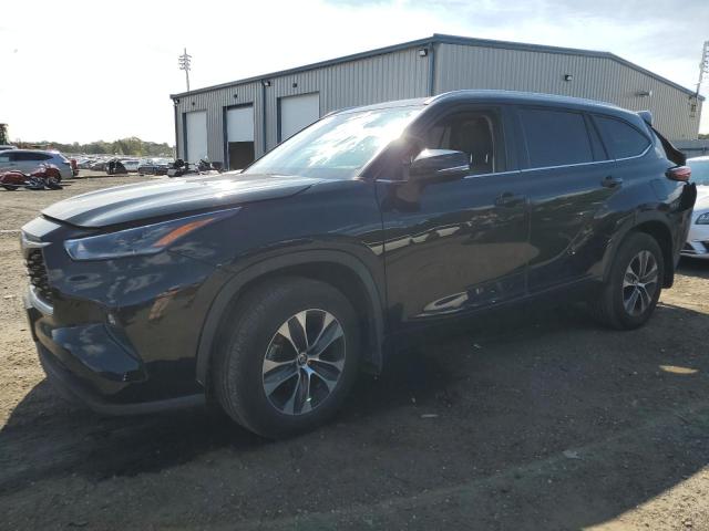 2021 TOYOTA HIGHLANDER XLE, 