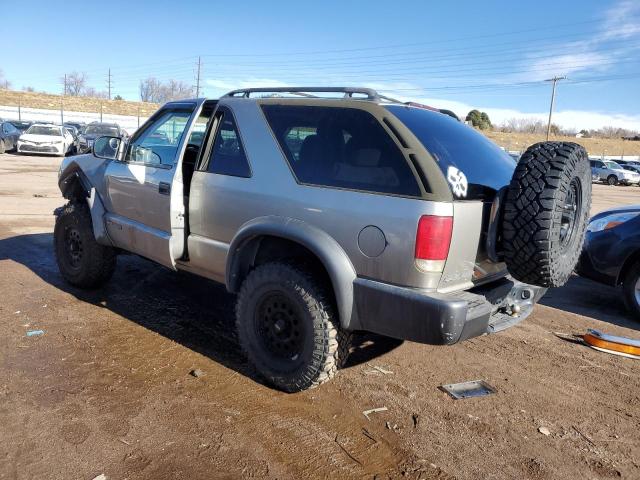 1GNCT18W4YK139378 - 2000 CHEVROLET BLAZER GRAY photo 2