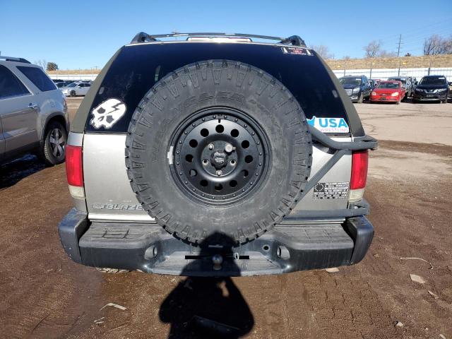 1GNCT18W4YK139378 - 2000 CHEVROLET BLAZER GRAY photo 6