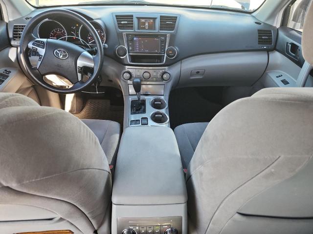 5TDZA3EH6DS044611 - 2013 TOYOTA HIGHLANDER BASE Графитовый фото 8