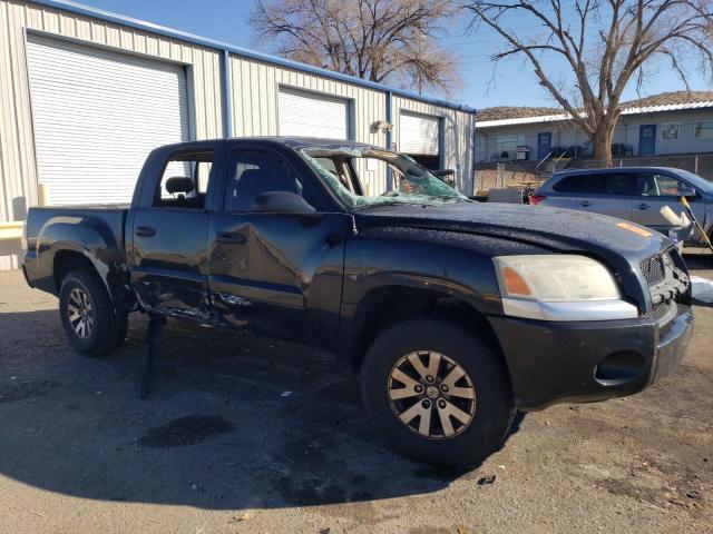 1Z7HC28K38S572681 - 2008 MITSUBISHI RAIDER LS BLACK photo 4