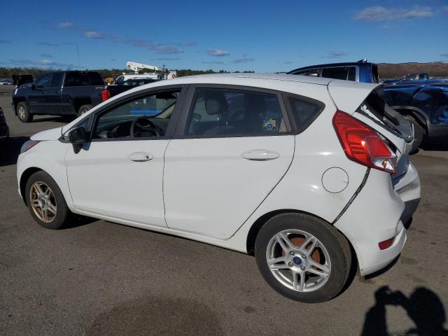 3FADP4EJ6JM143836 - 2018 FORD FIESTA SE WHITE photo 2