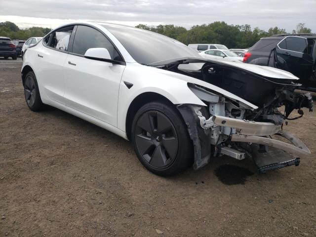 5YJ3E1EB3NF165029 - 2022 TESLA MODEL 3 Blanco foto 4
