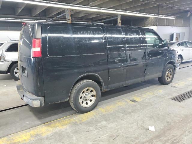 1GCSGAFX6E1140327 - 2014 CHEVROLET EXPRESS G1 BLACK photo 3