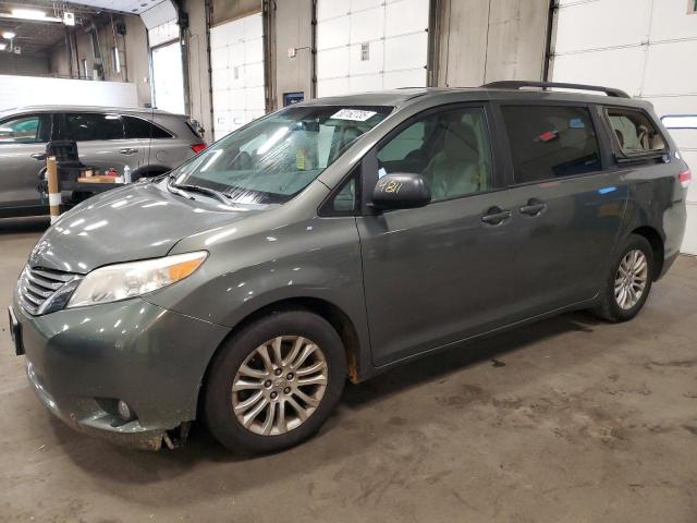 2012 TOYOTA SIENNA XLE, 