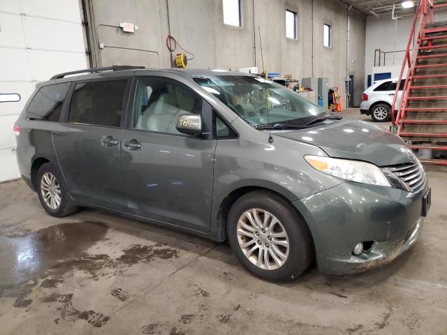 5TDYK3DC0CS232036 - 2012 TOYOTA SIENNA XLE GRAY photo 4