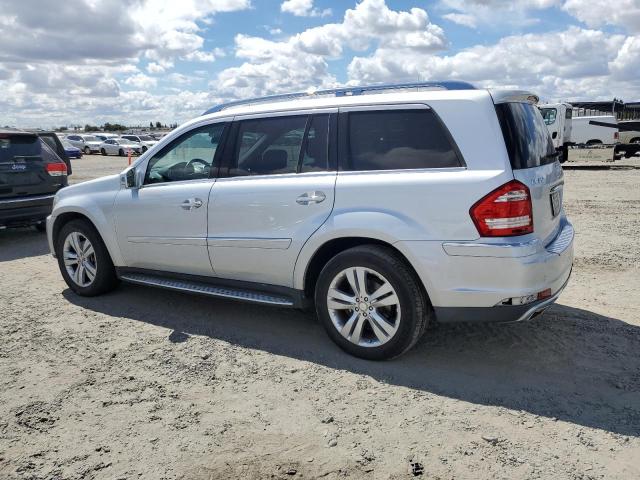 4JGBF7BE7BA695028 - 2011 MERCEDES-BENZ GL 450 4MATIC SILVER photo 2