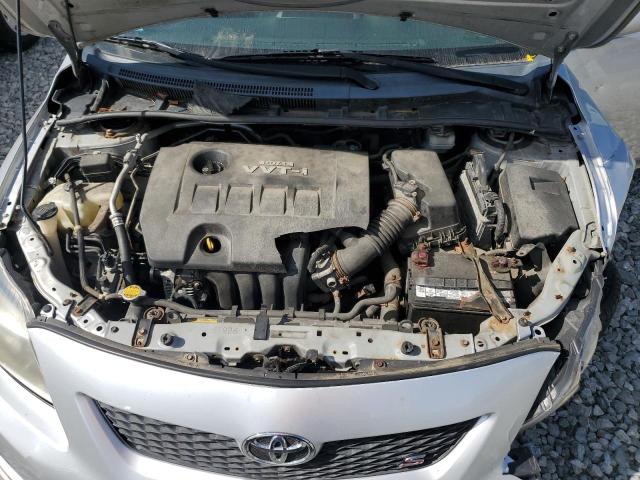 2T1BU4EE8AC338407 - 2010 TOYOTA COROLLA LE BASE SILVER photo 11