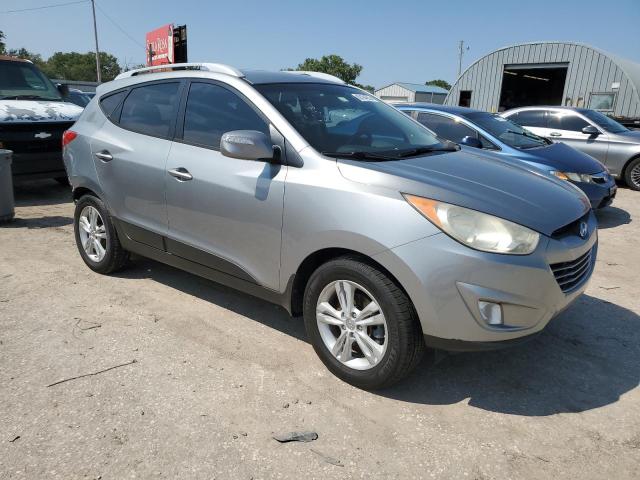 KM8JU3AC0DU599043 - 2013 HYUNDAI TUCSON GLS SILVER photo 4