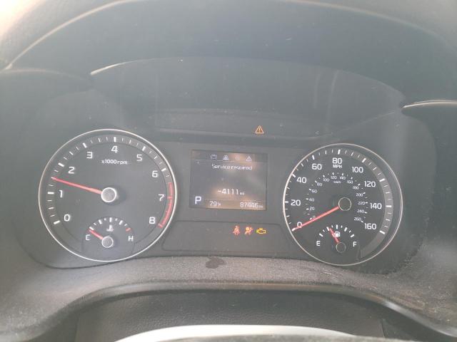 3KPF24AD4KE044767 - 2019 KIA FORTE FE Weiß Foto 9