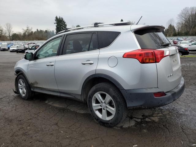 2T3RFREV6DW027431 - 2013 TOYOTA RAV4 XLE SILVER photo 2