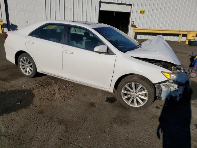 4T4BF1FK6DR295823 - 2013 TOYOTA CAMRY L WHITE photo 4