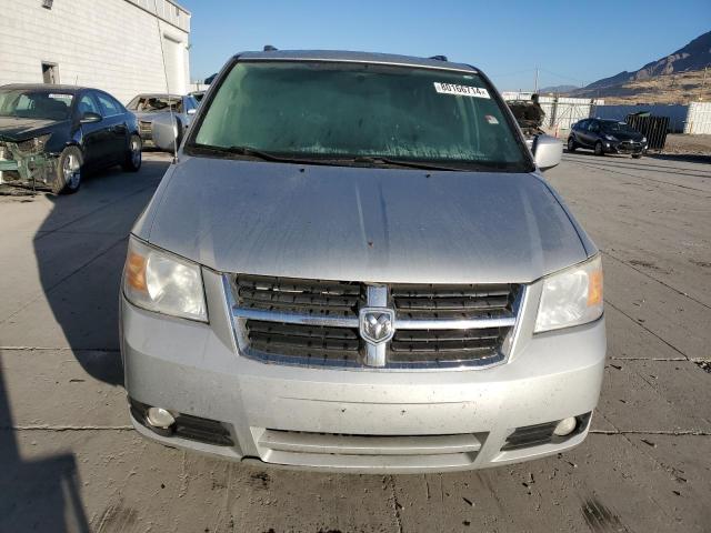 2D4RN5D17AR483537 - 2010 DODGE GRAND CARA SXT SILVER photo 5