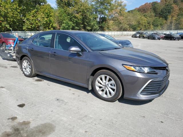 4T1R11BK0NU065970 - 2022 TOYOTA CAMRY LE GRAY photo 4