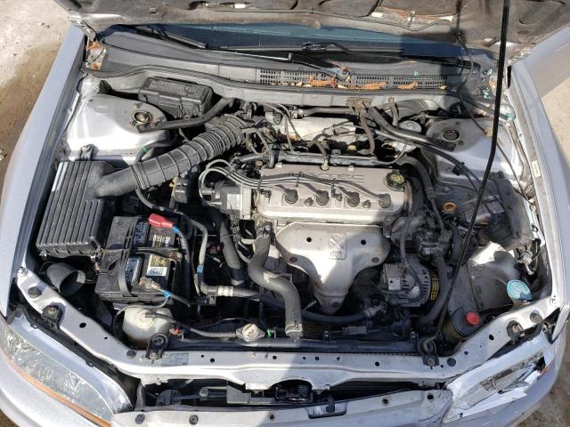 1HGCG32422A010831 - 2002 HONDA ACCORD LX SILVER photo 11