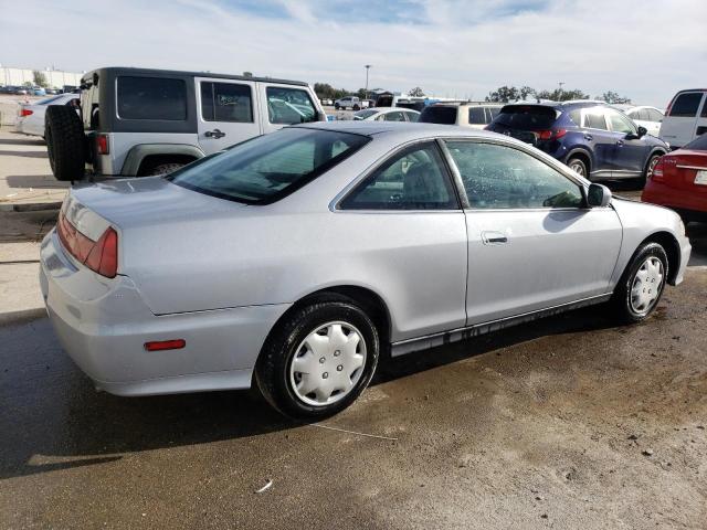 1HGCG32422A010831 - 2002 HONDA ACCORD LX SILVER photo 3