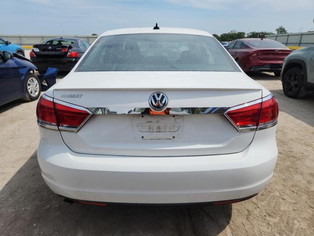 1VWAP7A36DC141612 - 2013 VOLKSWAGEN PASSAT S 白色 照片 6