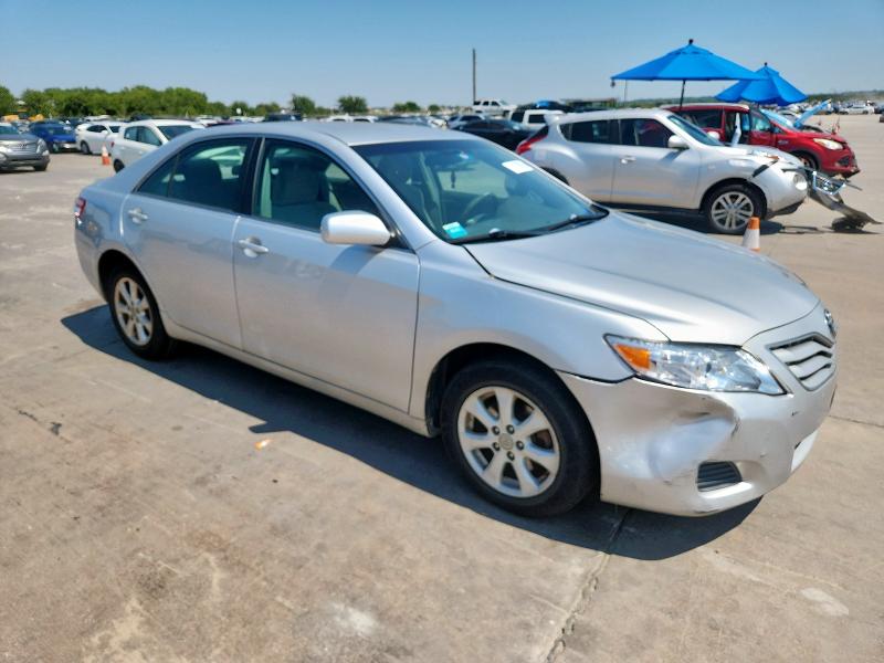 4T1BF3EK6BU647397 - 2011 TOYOTA CAMRY BASE Gümüş fotoğraf 4